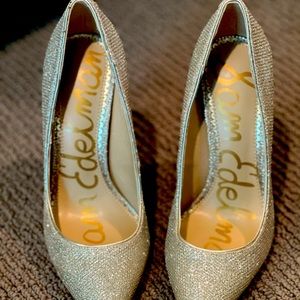 Sam Edelman Light Gold Metallic Heels Danna Pointed Toe Pump- size 5